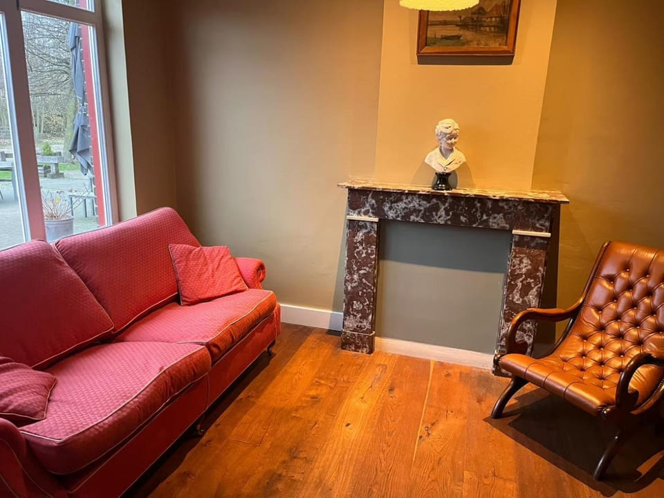 Communal lounge/ TV room, Living room