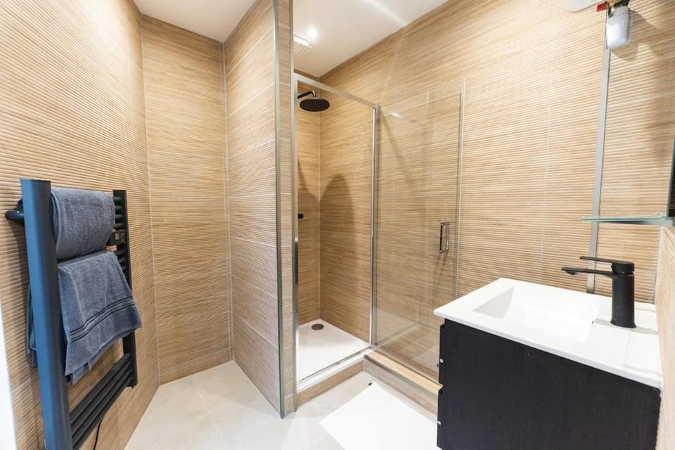 Stylish Modern Studio near Gare de Lyon Apartment in Paris