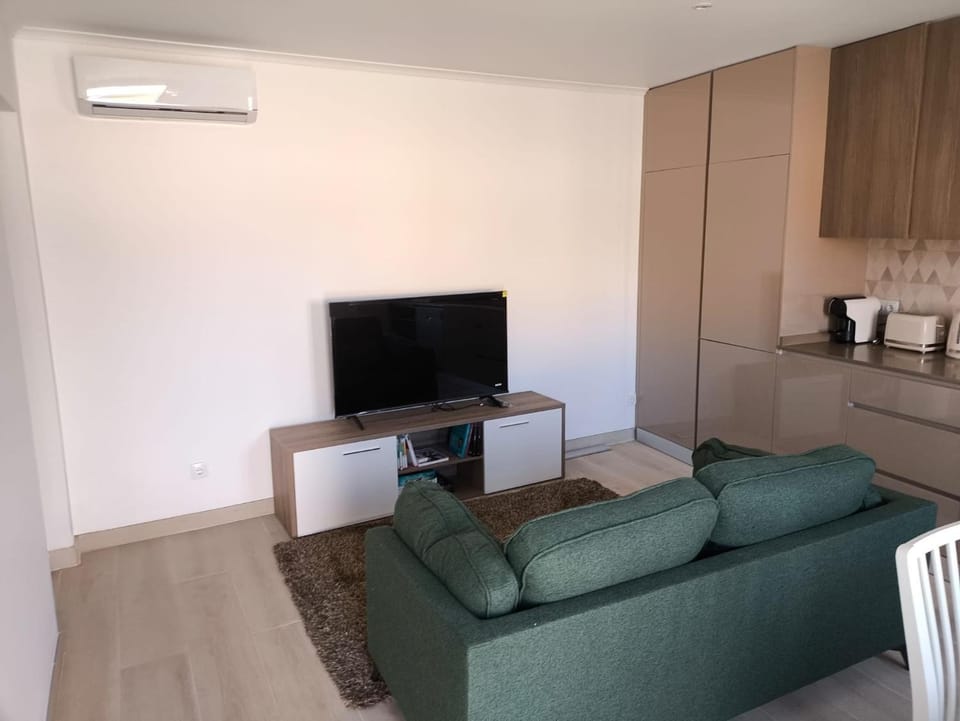Communal lounge/ TV room, Kitchen or kitchenette, Seating area