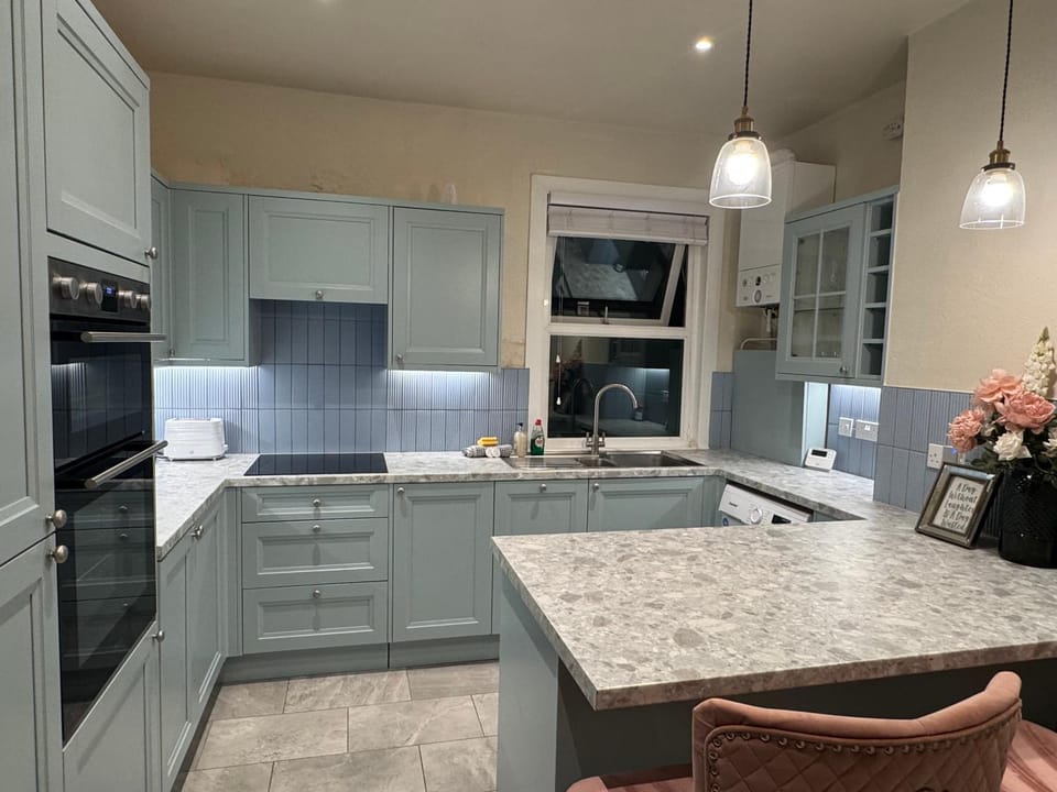 Kitchen or kitchenette, Dining area, dishwasher, oven, stove