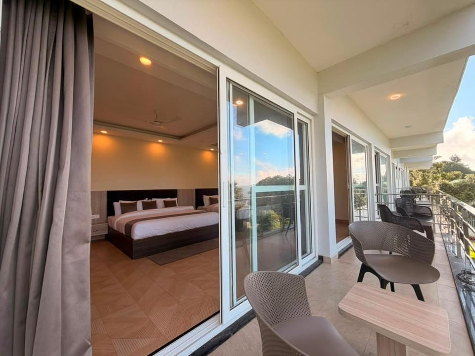 The Hill Heaven A Luxury Property With Balcony & Mountain View Rooms Hotel in Uttarakhand