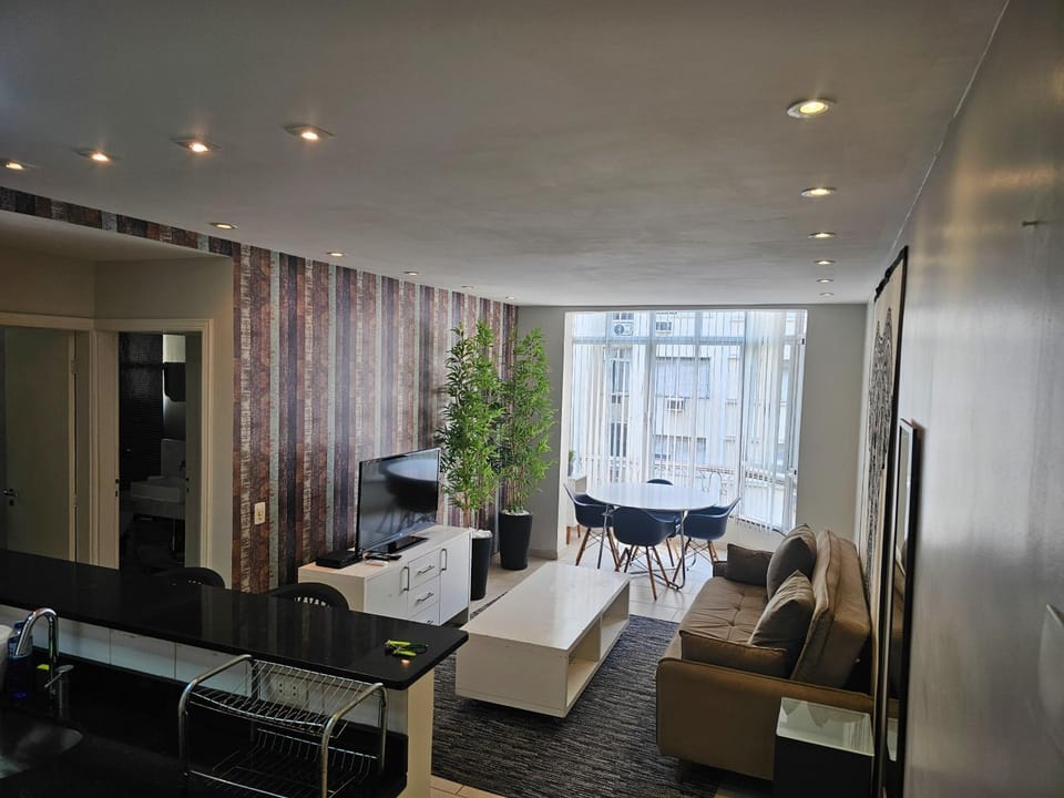 2 BEDROOM Condo -IPANEMA Apartment in Rio de Janeiro