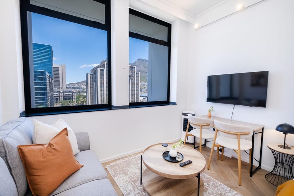 Living room, City view, Mountain view