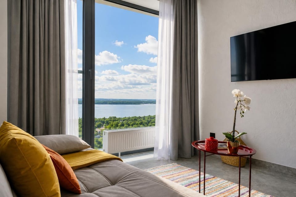 TV and multimedia, View (from property/room), Living room, Seating area, River view
