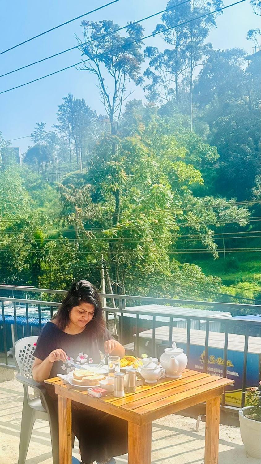 View (from property/room), Dining area, Food, Breakfast, Breakfast, Drinks