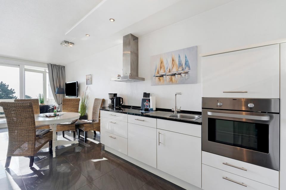 Kitchen or kitchenette, Living room