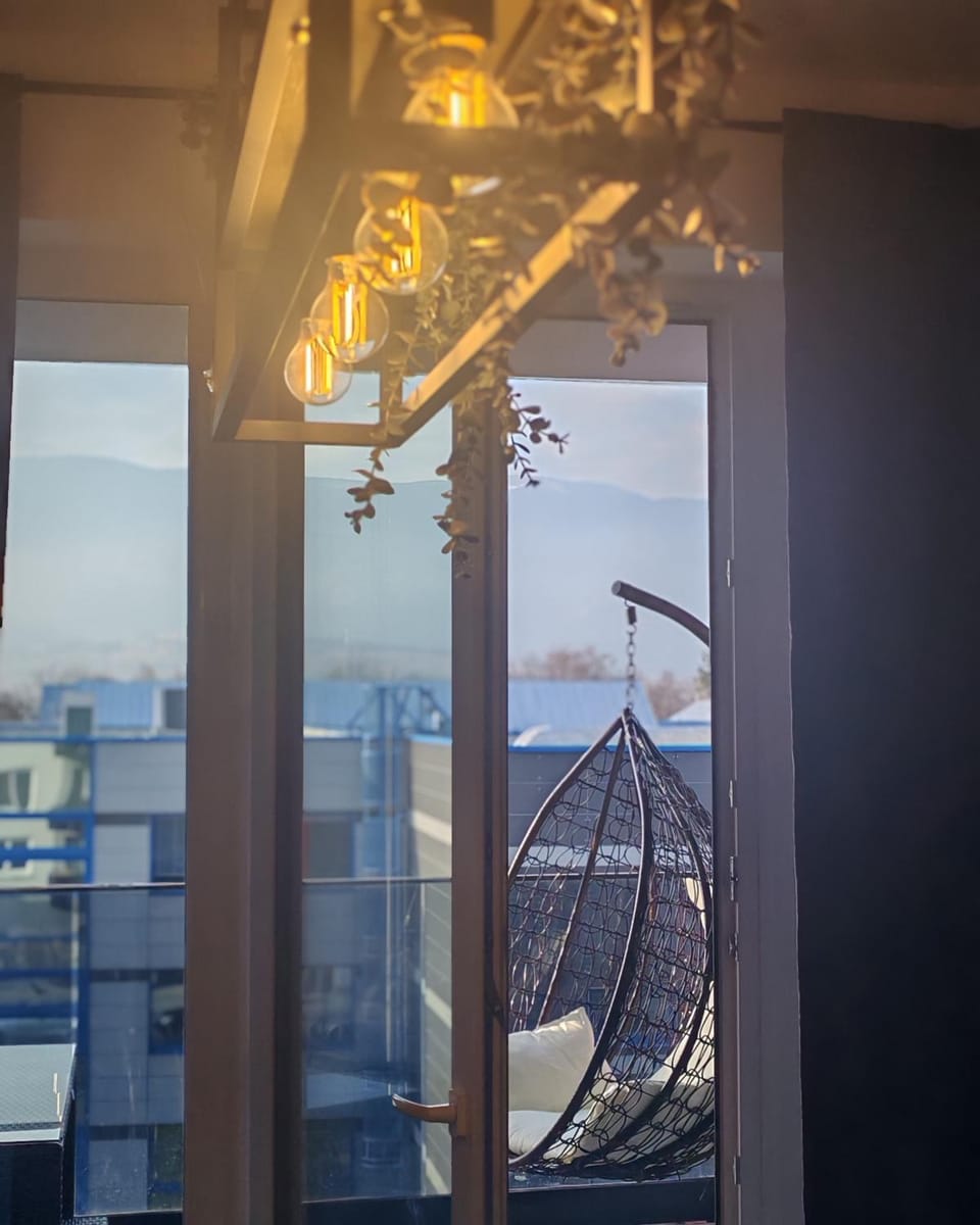 Apartmán s výhľadom na Martinské hole v industriálnom štýle Apartment in Slovakia