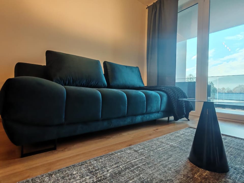 Apartmán s výhľadom na Martinské hole v industriálnom štýle Apartment in Slovakia