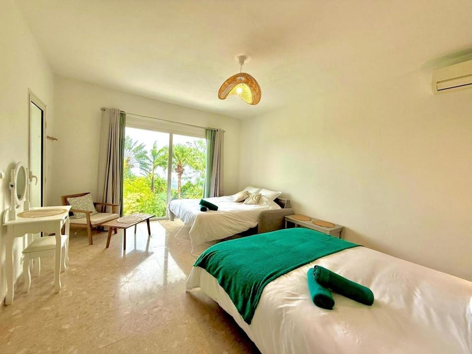 Villa Connie, Piscine et Vue Océan Villa in Réunion