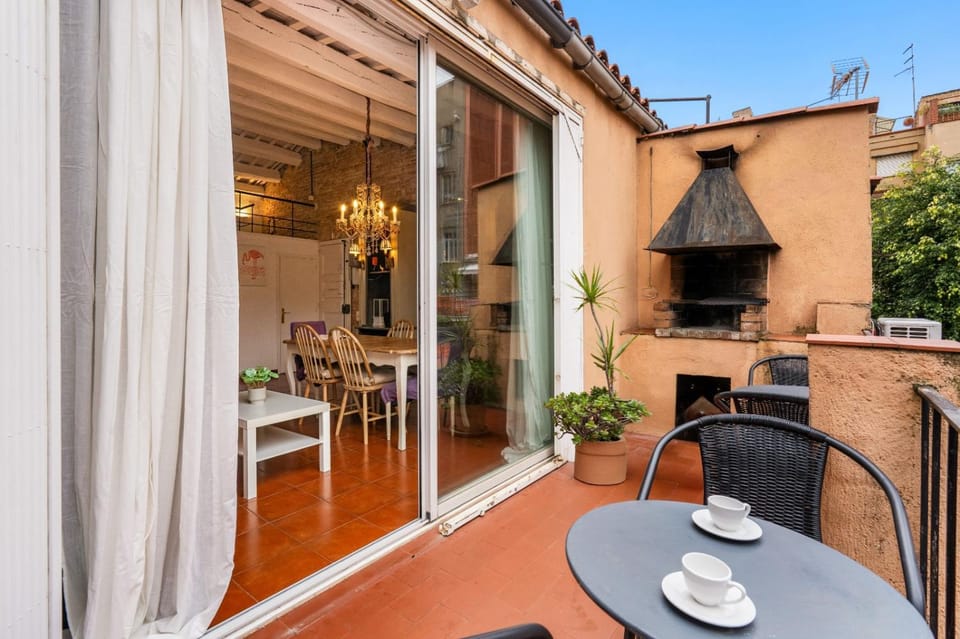 Gràcia Loft Terrace BBQ AC & Fiber Wi-Fi Apartment in Barcelona