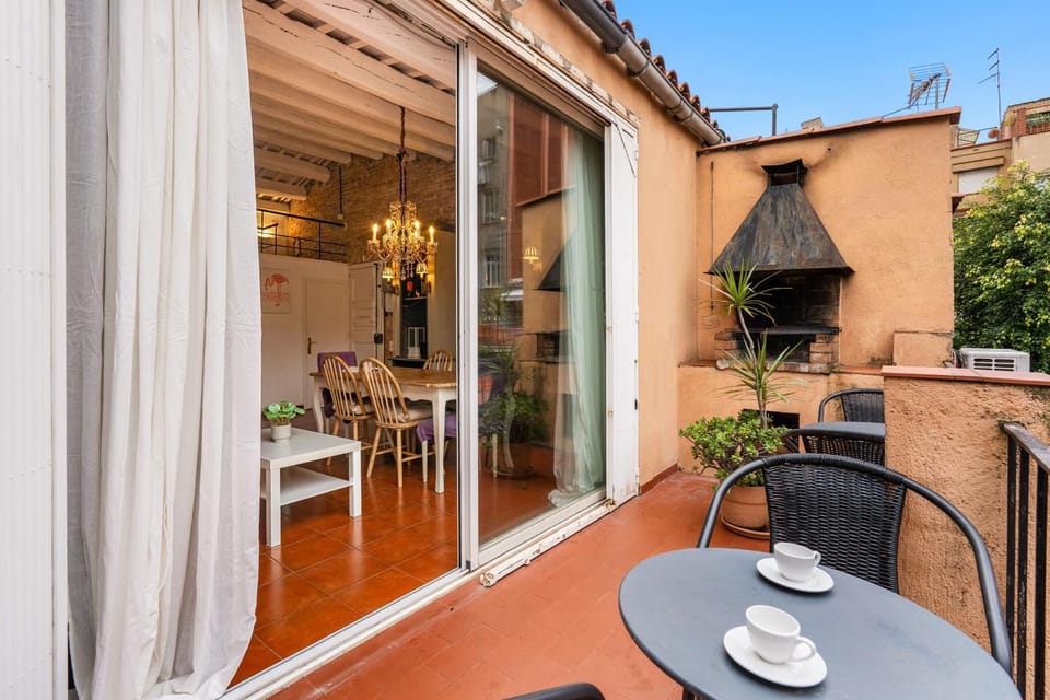 Gràcia Loft Terrace BBQ AC & Fiber Wi-Fi Apartment in Barcelona