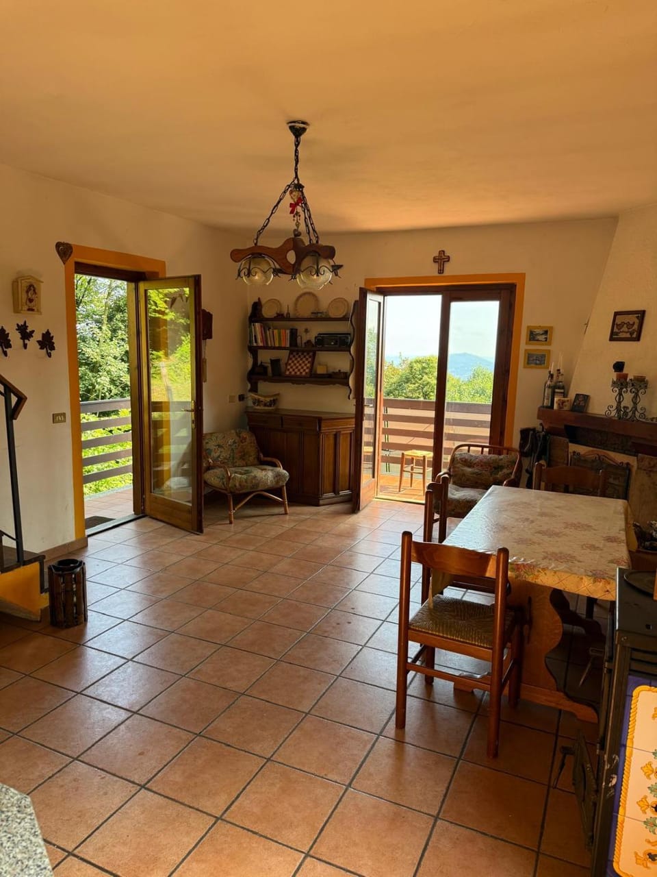 Living room, Dining area