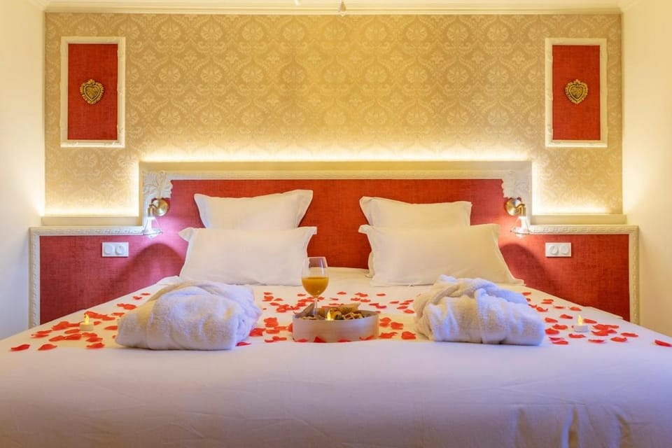 Loveroom Diamant Spa Détente avec Balnéo Double & Sauna Apartment in Gémenos