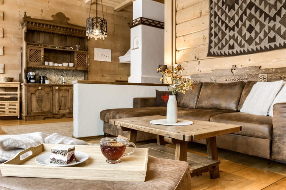 Communal lounge/ TV room, Kitchen or kitchenette, Living room, Seating area