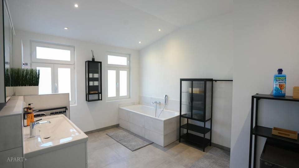 Toilet, Bathroom, Bath