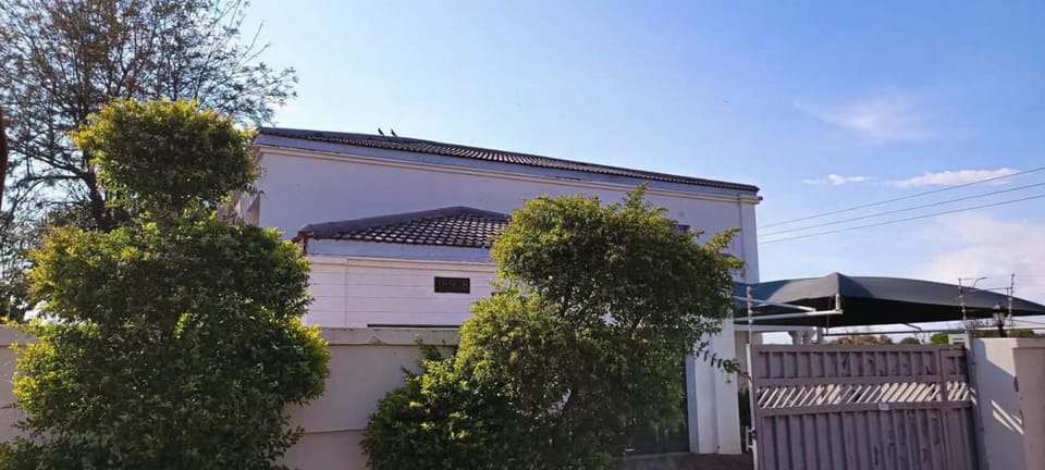 Sentosa Guest House Bed and Breakfast in Zimbabwe