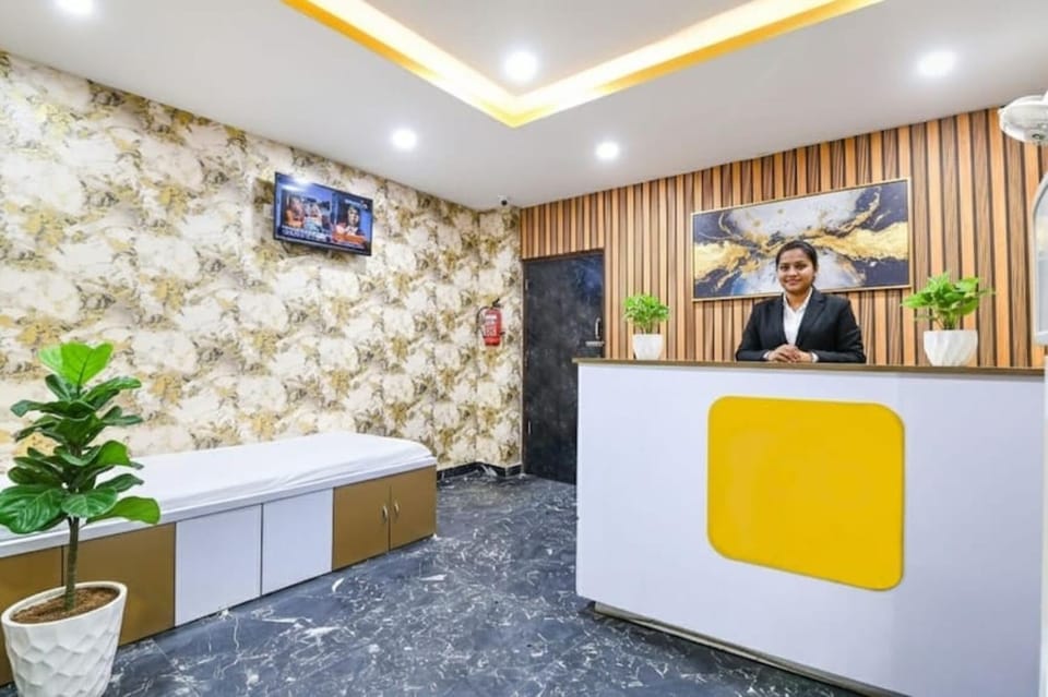 Lobby or reception, Lobby or reception