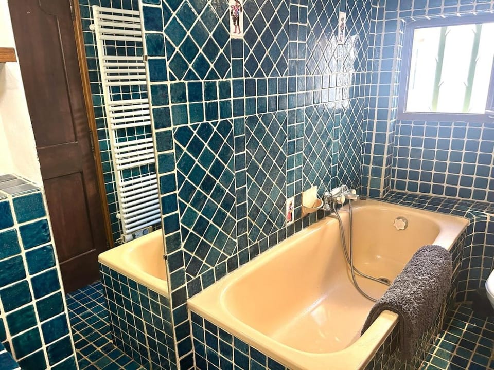 Charmante maison de village avec clim et parking à proximité d'Aix-en-Provence House in Aix-en-Provence