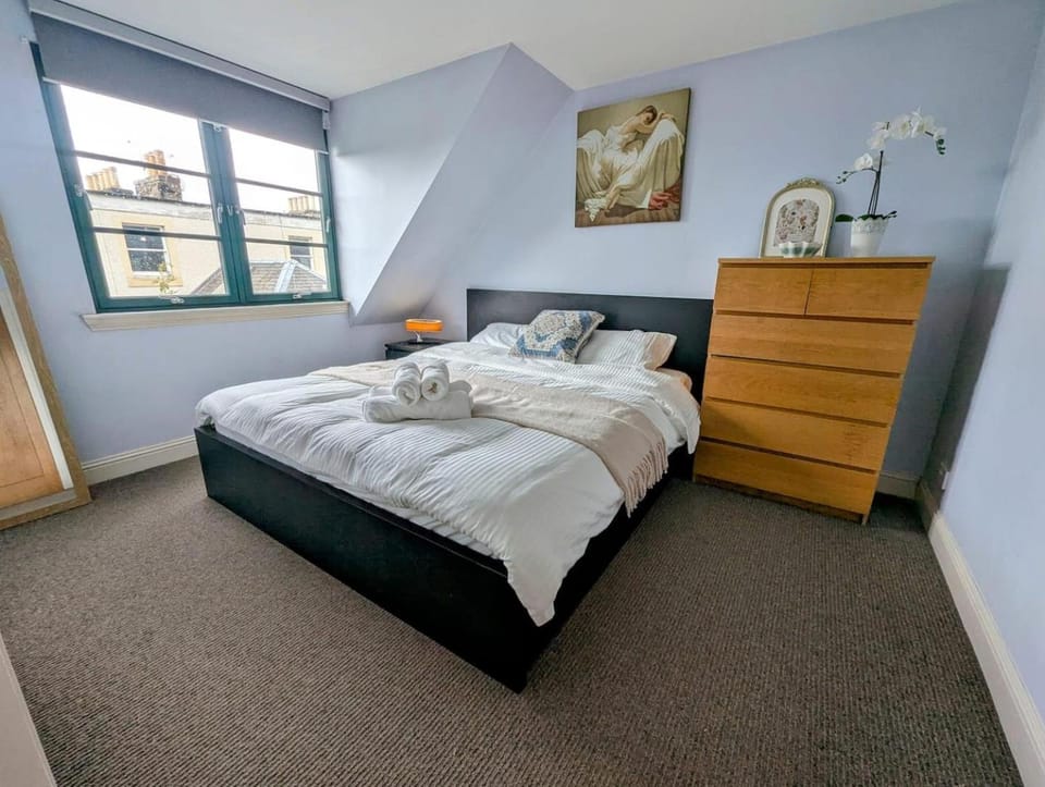 City Center Gem-4Bd House! House in Edinburgh