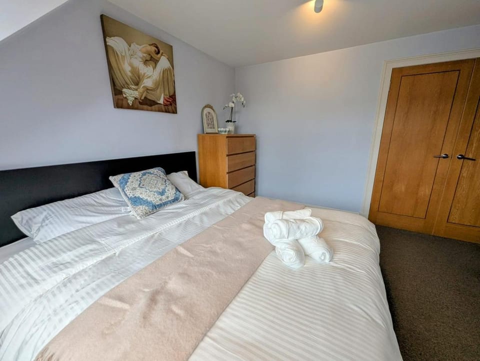 City Center Gem-4Bd House! House in Edinburgh