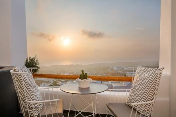 Villa Kathrin Private Outdoor Hot Tub Apartment in Thera
