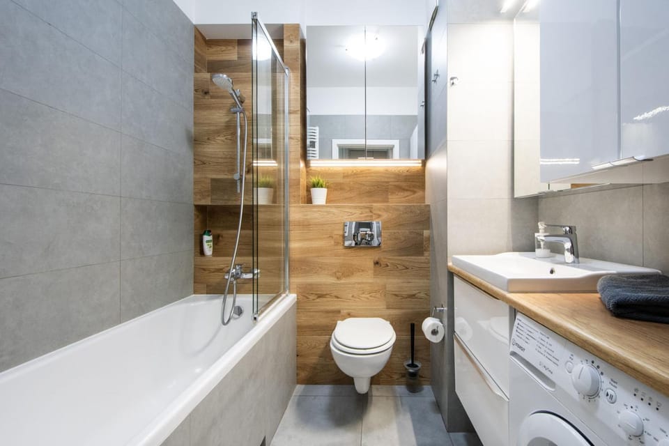 Shower, Toilet, Bathroom, Bath, towels