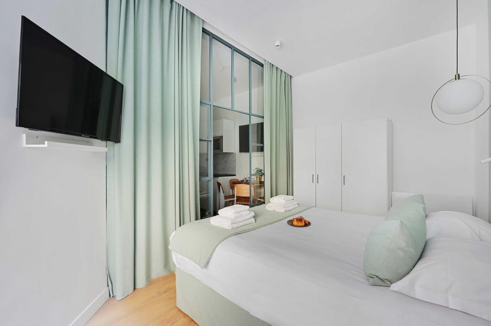 TV and multimedia, Bedroom