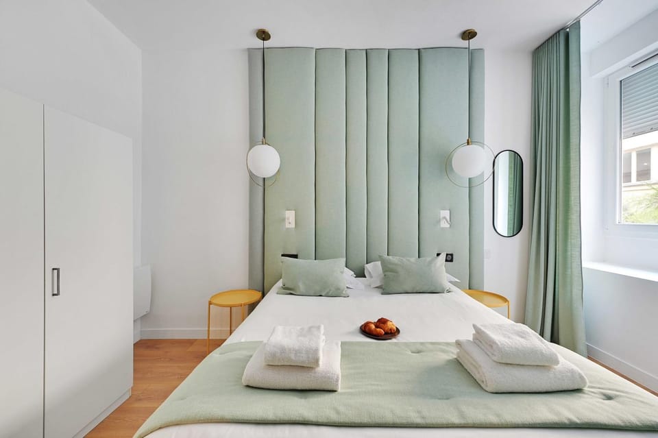 Bedroom, wardrobe