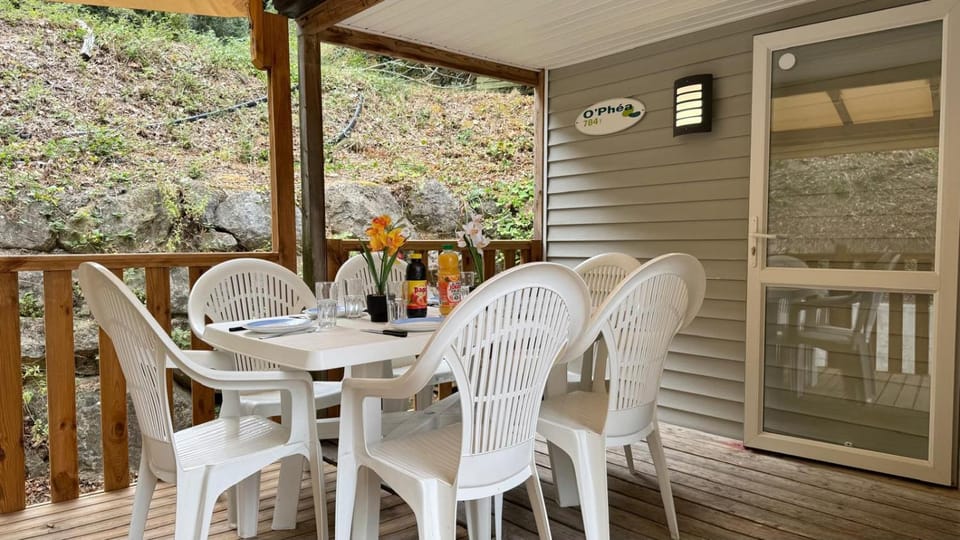 Cosy mobil-home wifi clim Campground/ 
RV Resort in Cagnes-sur-Mer