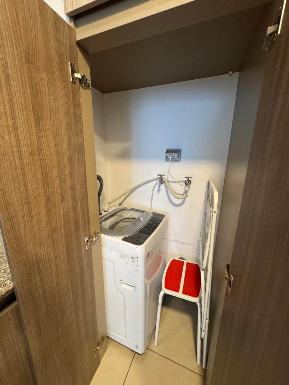 furniture, laundry