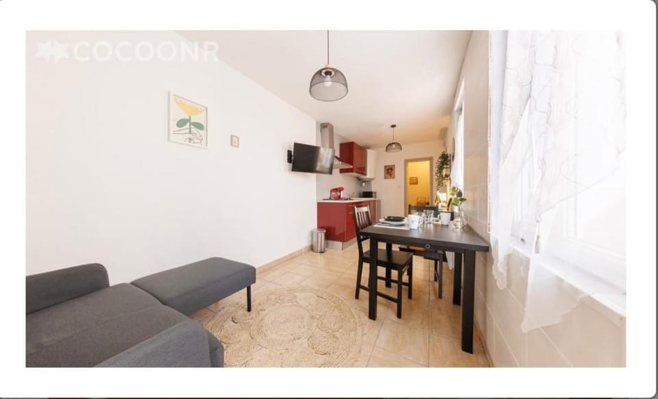 Appartement en hyper centre avec balcon Apartment in Montluçon