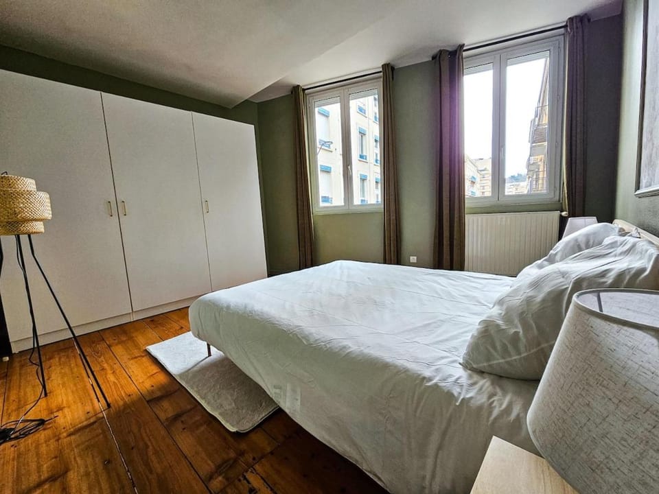 Bed, Bedroom, wardrobe