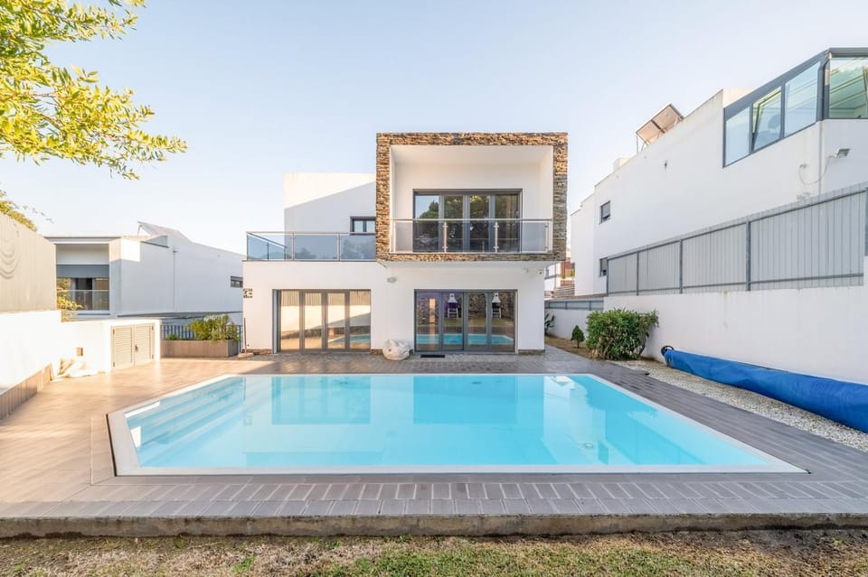 GuestReady - Charming family retreat with pool Apartment in Costa da Caparica