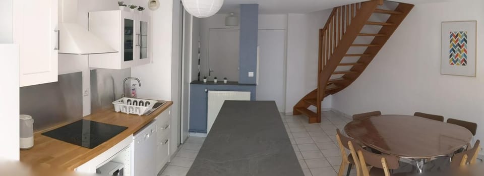 Sea View with beach at 20m Saint-Marc-sur-Mer Apartment in Saint-Nazaire