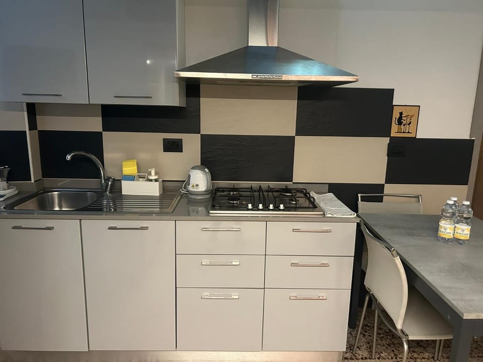 Appartamento storico con attrezzature moderne nel centro storico Apartment in Genoa