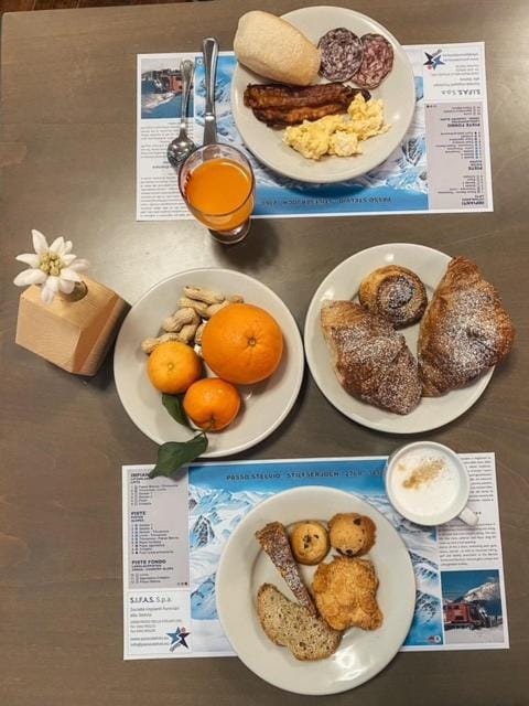 Food and drinks, Food, Breakfast