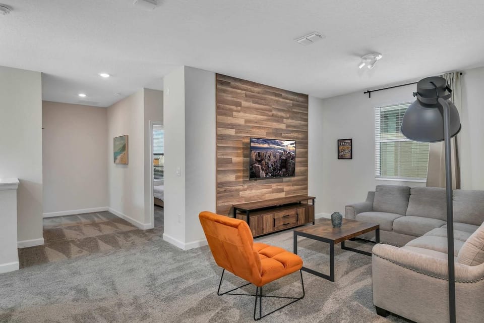 Communal lounge/ TV room, Living room