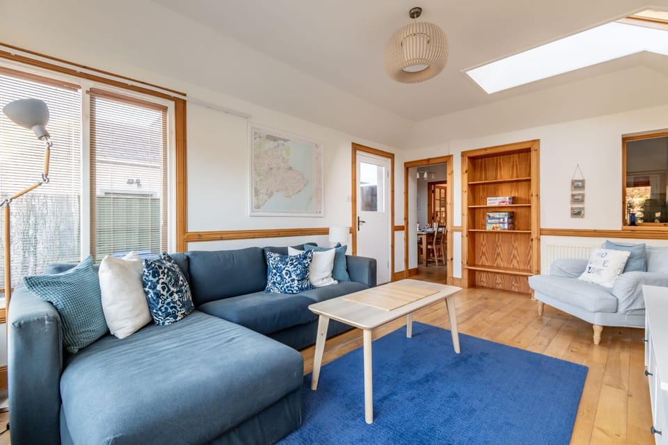 Communal lounge/ TV room, Living room