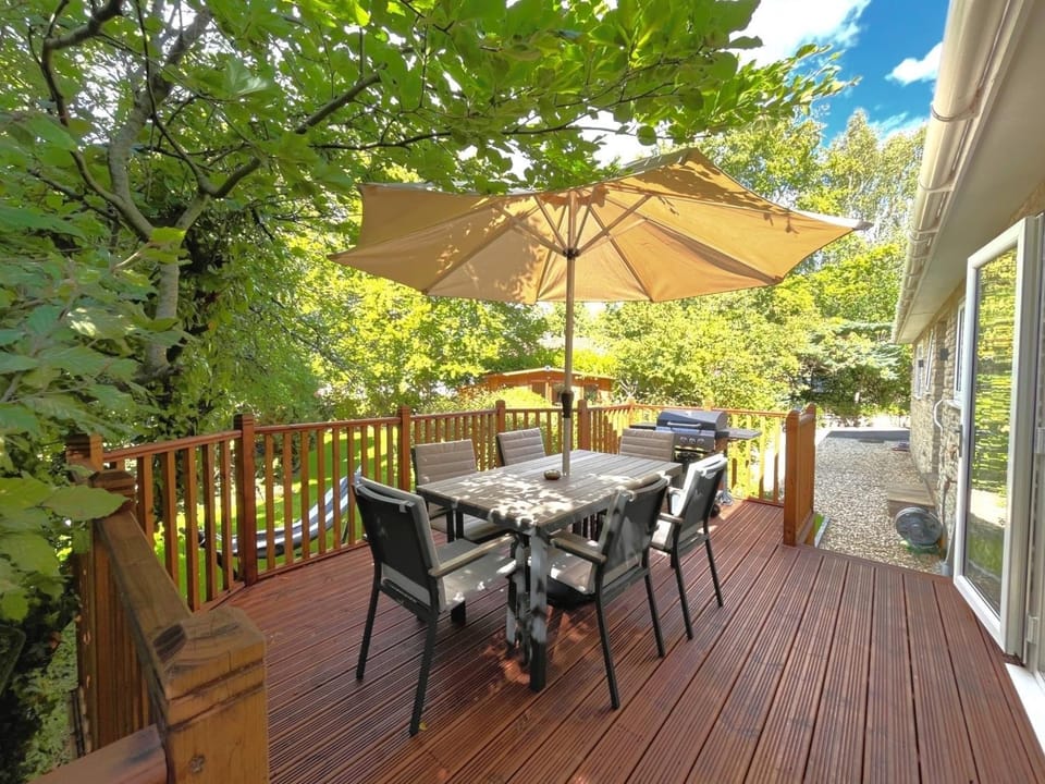 Spring, Day, Garden, Balcony/Terrace, Balcony/Terrace, Dining area, Garden view