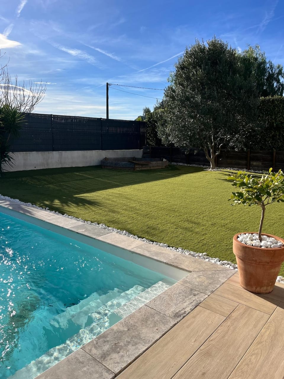 Swimming pool