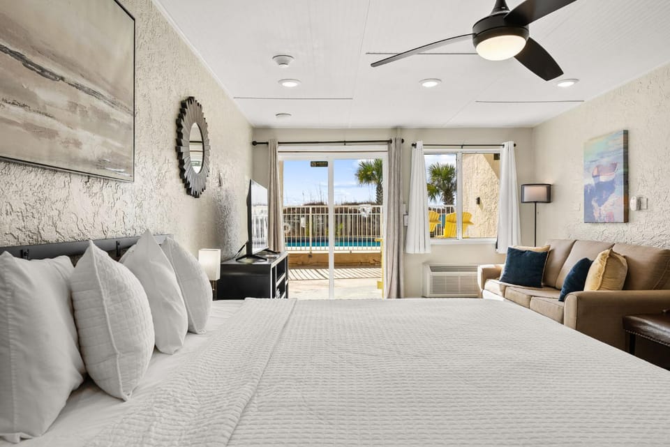 The Ambassador - Unit C5 - Studio King - On Pool Deck Apartment in Panama City Beach