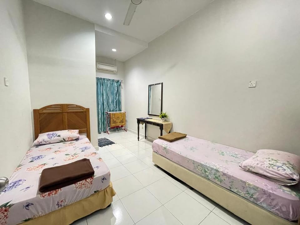 Ivana Homestay UNIT A House in Terengganu, Malaysia