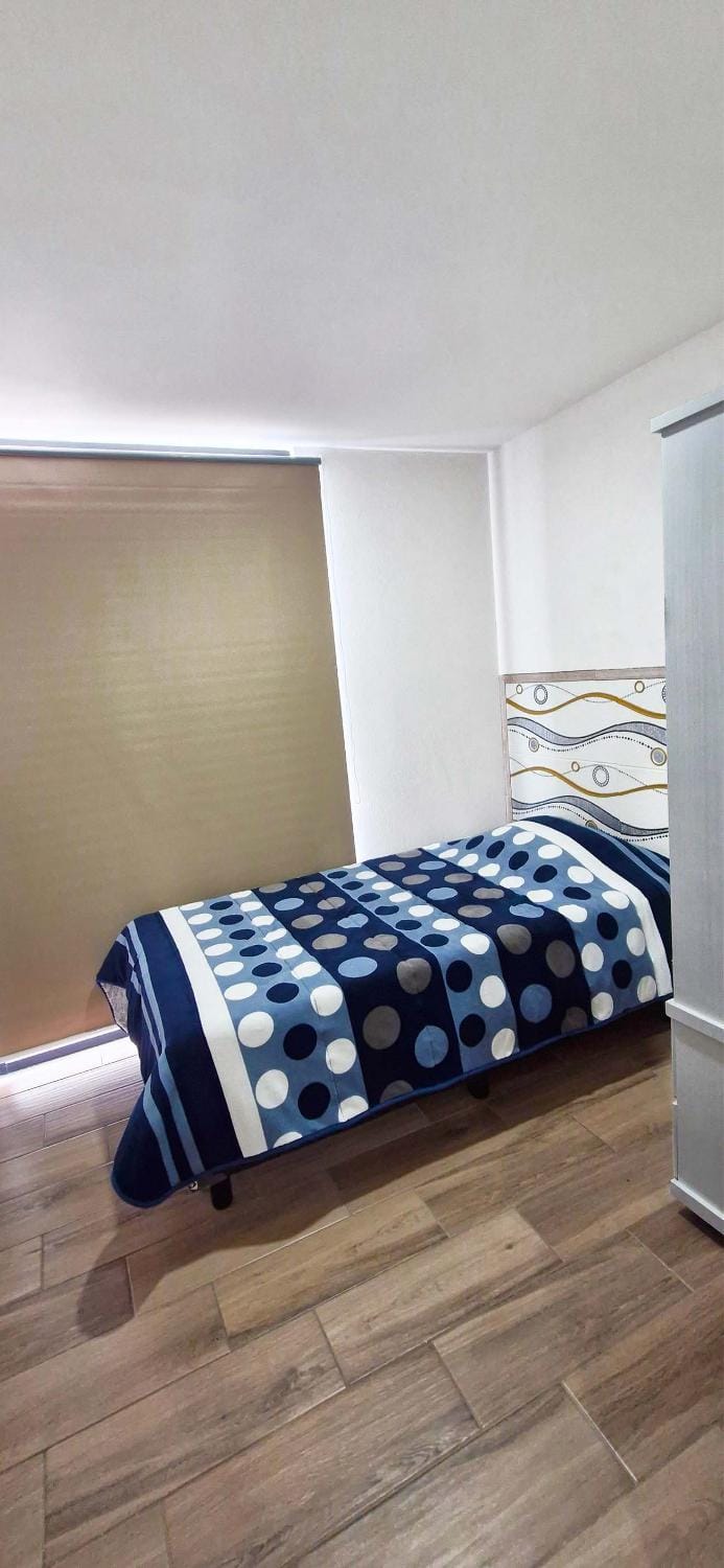 Departamento en Izazaga cerca del Zocalo-CDMX 5 personas Apartment in Mexico City