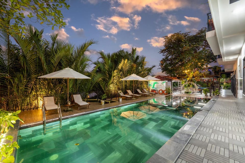 Pool view, Swimming pool