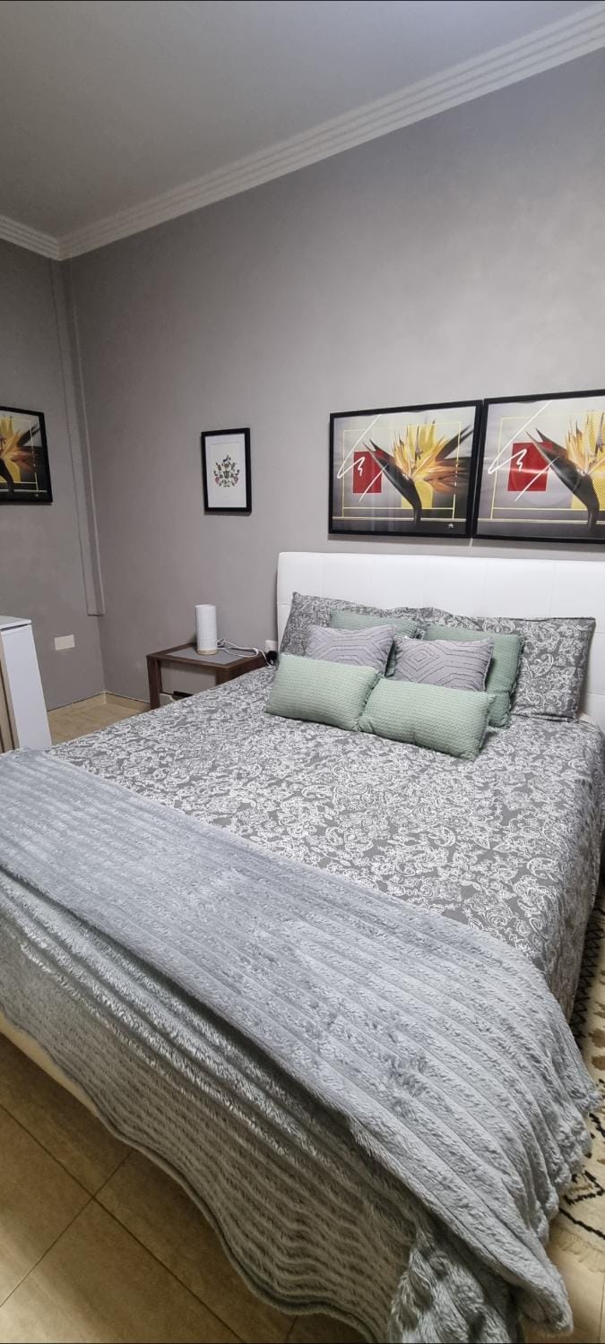 Private room with En-Suite close to Valletta Apartment in Malta