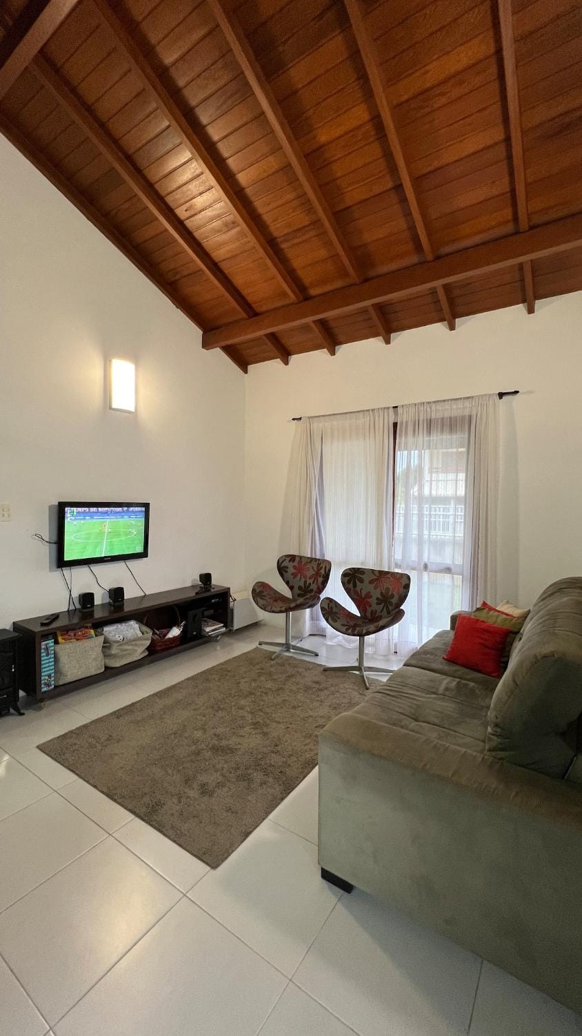 Casa Mezanino - 10 minutes from Guarda do Embaú House in Florianopolis