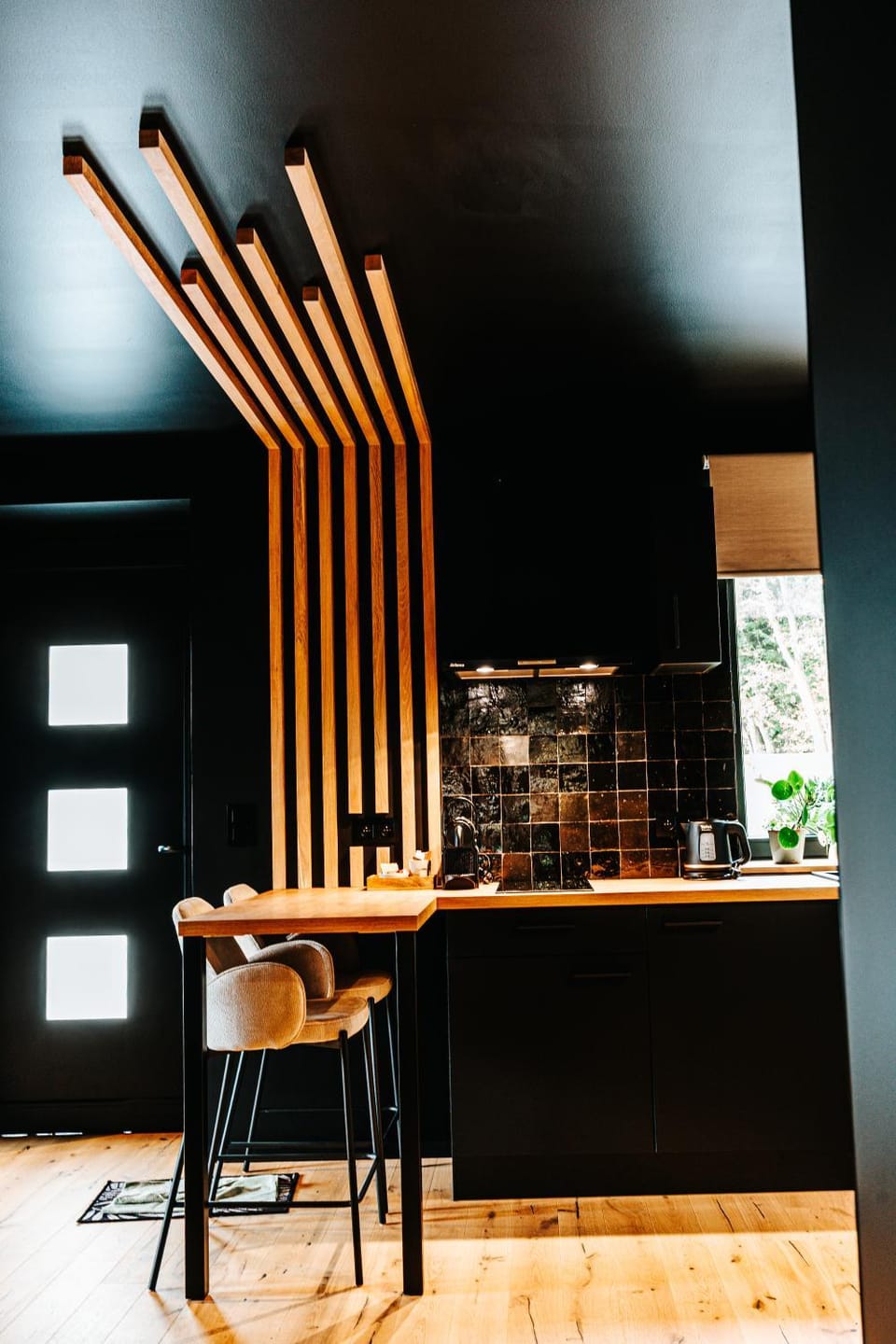 Property building, Coffee/tea facilities, Dining area