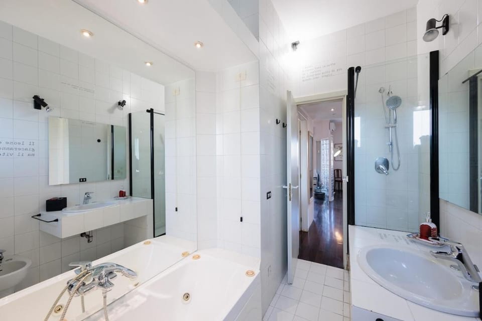 Urban House Best View 2 - Navigli Milano Apartment in Milan