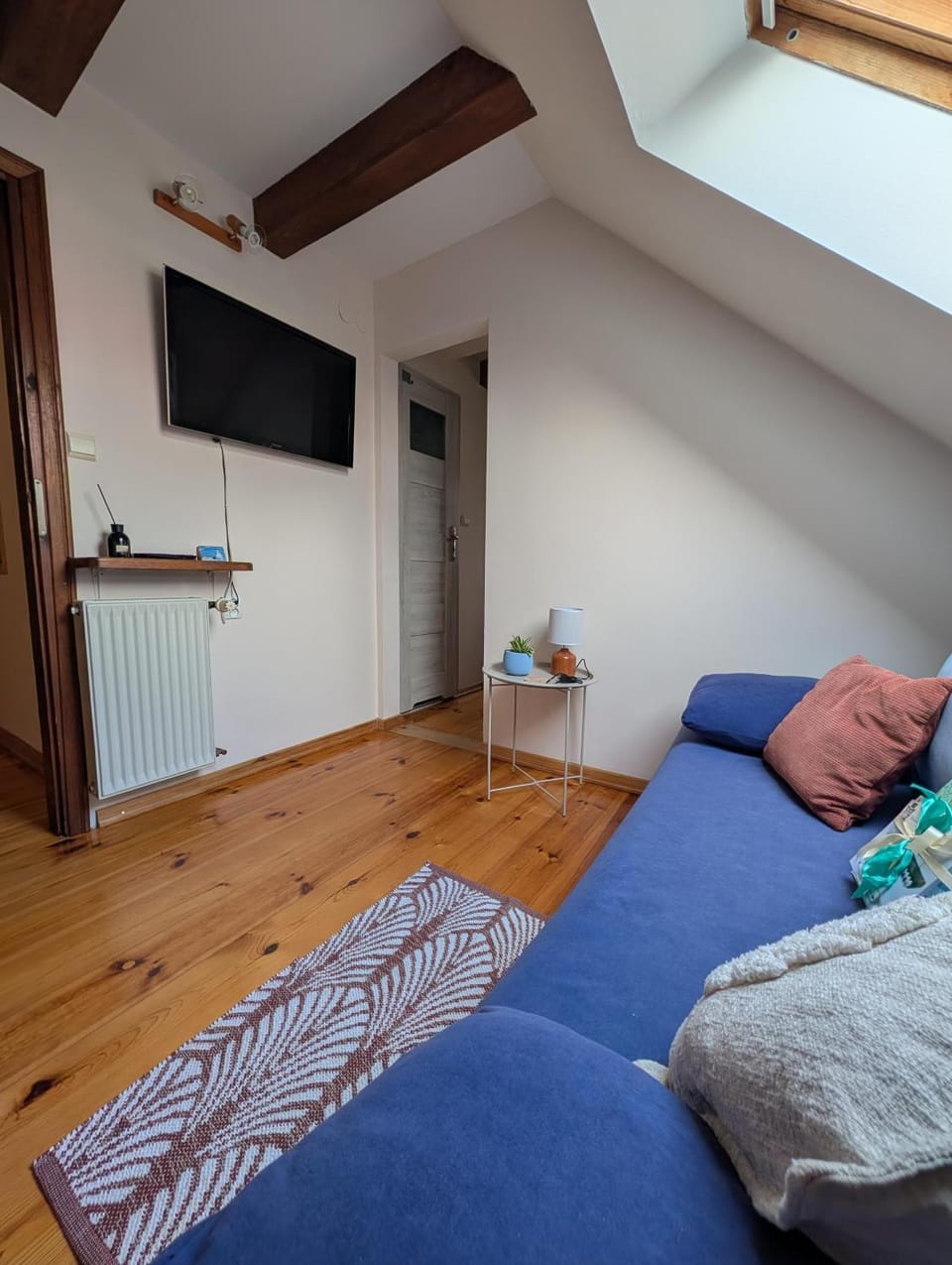 TV and multimedia, Seating area, Evening entertainment