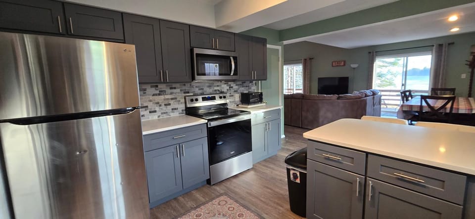October Moon- Lakefront Pet-Friendly Home with Dock in Deep Creek Lake (Near Wisp Resort) House in Deep Creek Lake